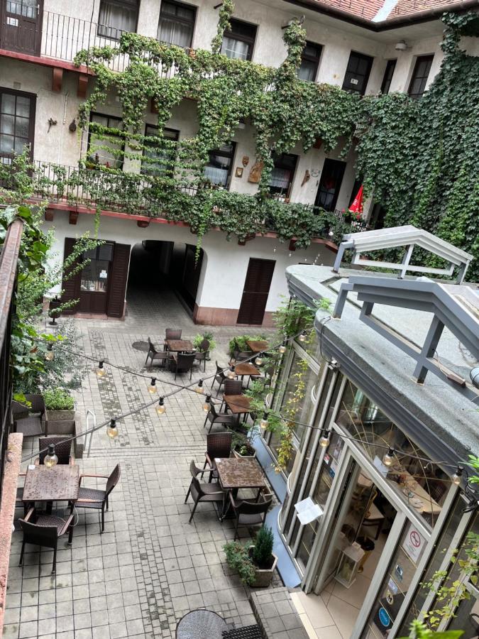 Wiener Garden Дьёр Экстерьер фото